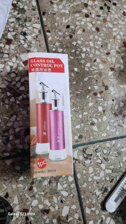 Oil Dispenser Bottle Automatic Opening and Closing Oil Pot Pack of 1